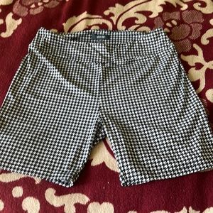 Modcloth black and white houndstooth print bicycle shorts 1X